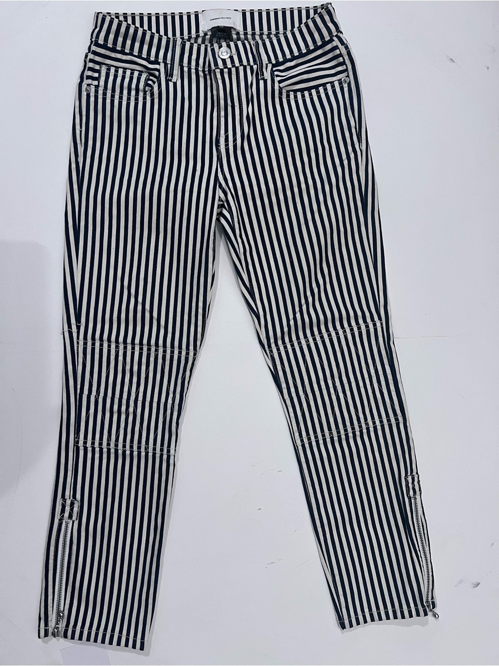 CURRENT/ELLIOTT Stripped Navy and White Woman’s Jeans Size 25